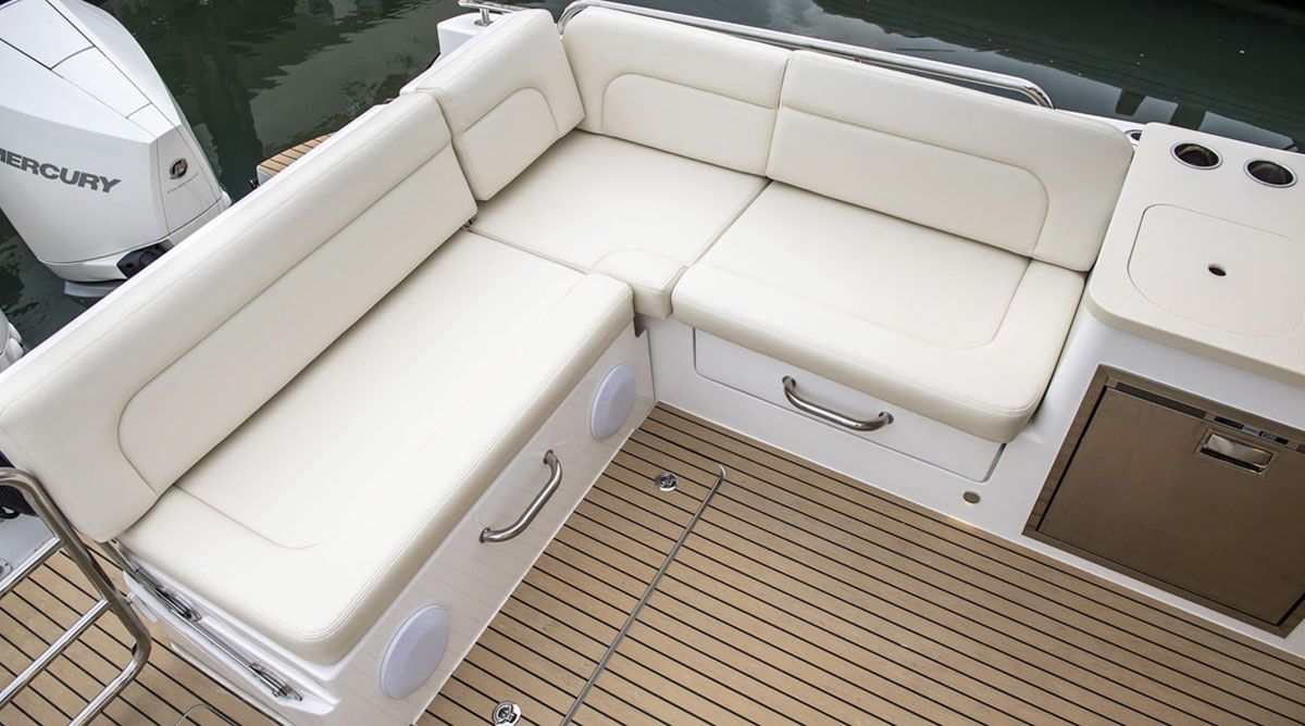 3z stern seating