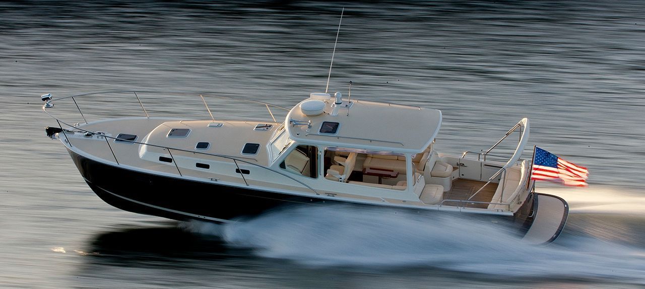 Motorboating Features 40z
