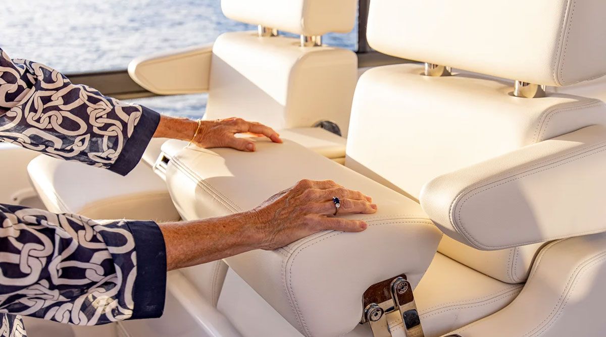 mjm4 business class helm seats